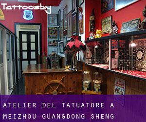 Atelier del Tatuatore a Meizhou (Guangdong Sheng)